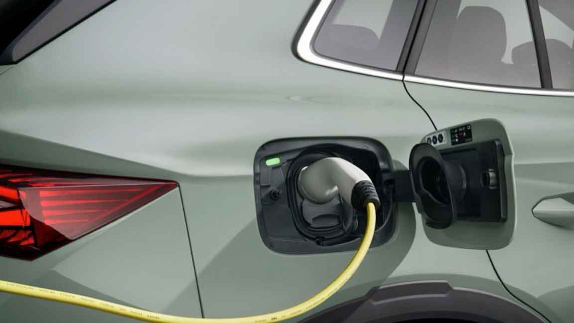 Skoda Elroq SUV Electric Car Lease Charge Point