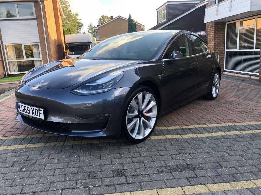 New Tesla Model 3 Saloon Review | e-car lease