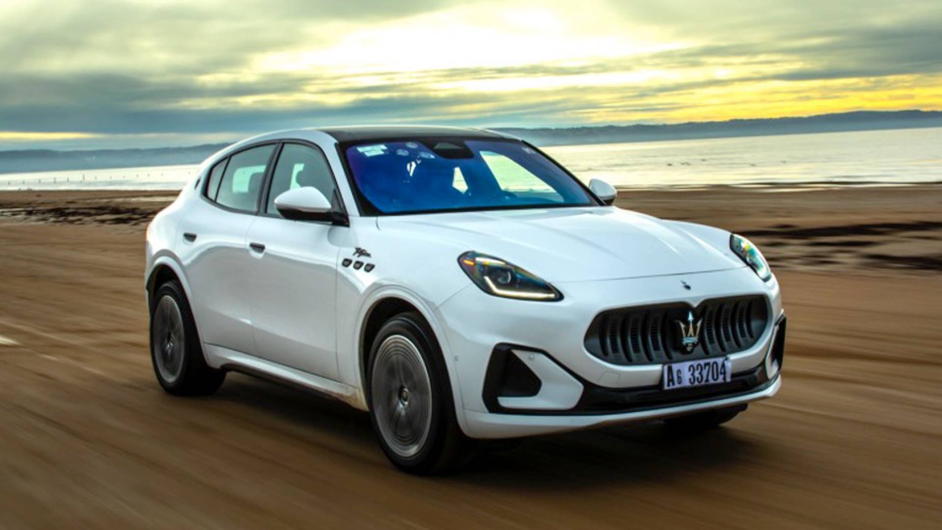 Your definitive guide to the new Maserati Grecale Folgore | e-car Lease